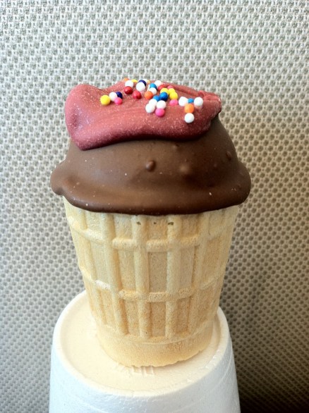 Cake pop Goodness Gracious Divine Confections