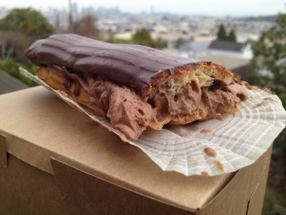 Chocolate eclair La Boulange de Noe