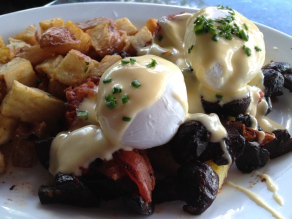 Flore benedict Cafe Flore